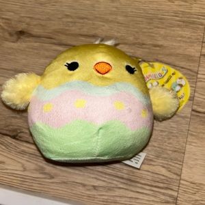 Chick Squishmallow